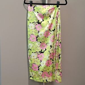 Wayf Wrap Skirt Small Pink & Green Floral Print